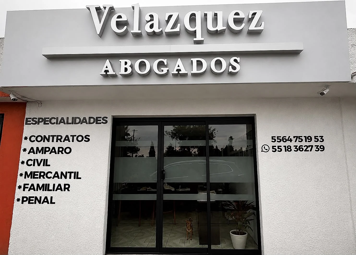 Fachada del despacho Velázquez Abogados en la Ciudad de México